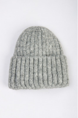 Шапка жіноча